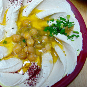 Hummus (pastă de năut) (de la 10 luni)