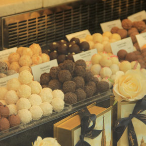 Praline de migdale și nuci (de la 1 an)