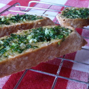 Tartine cu usturoi (garlic bread) (de la 1 an)