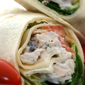 Wrap cu legume, tahini și tofu (de la 2 ani)